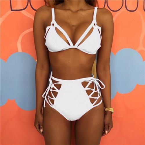 Multi-Sait-Sommer-Bikini für moderne stilvolle Strandabenteuer