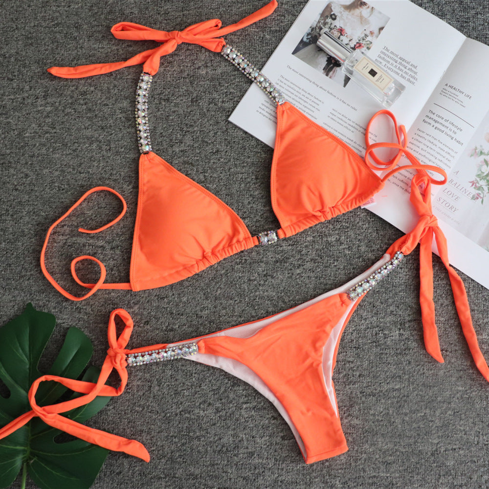Bikini seksi strapless solid untuk getaran glamor di tepi kolam renang