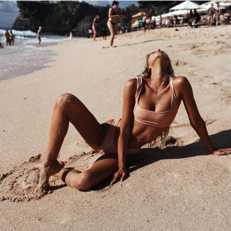 Moeiteloos gesplitst bikini zwempak ontworpen voor glamour aan het strand