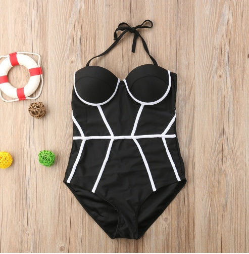 Swim de maillot de bain en une pièce classique pour l'élégance et le confort de plage intemporels