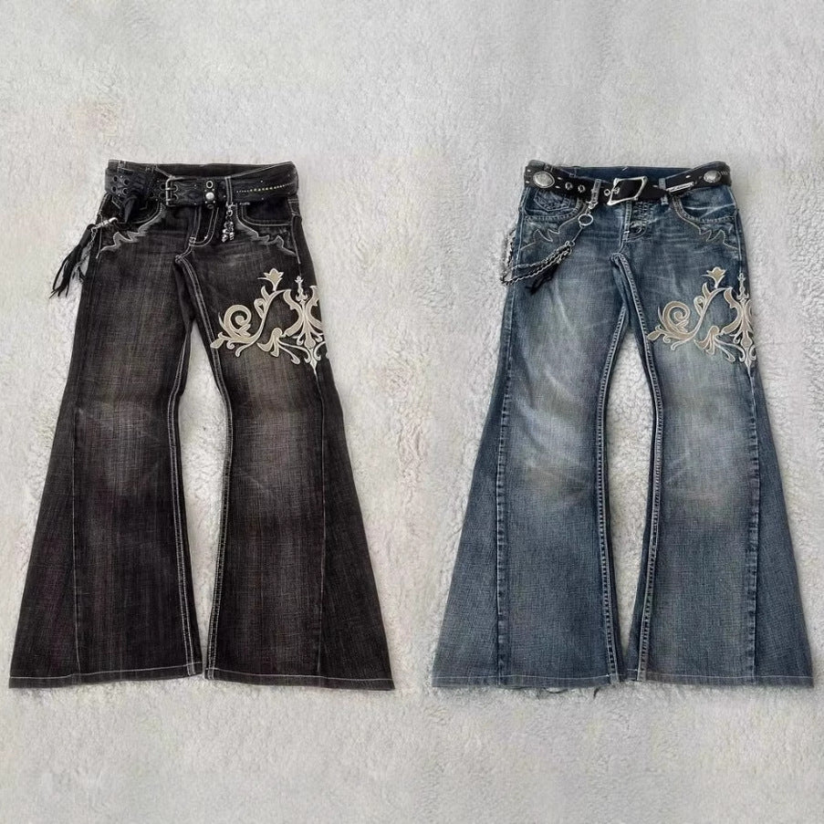 Jeans bordados de moda con elegancia cosida a máquina