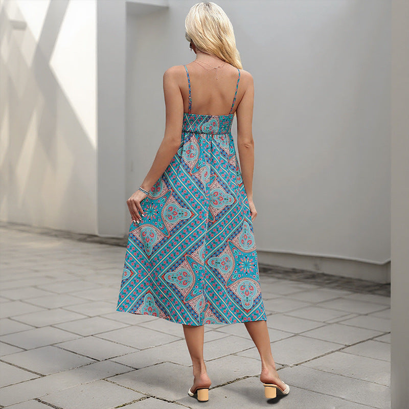 Retro Print Slip Dress com vibrações vintage linhas chiques