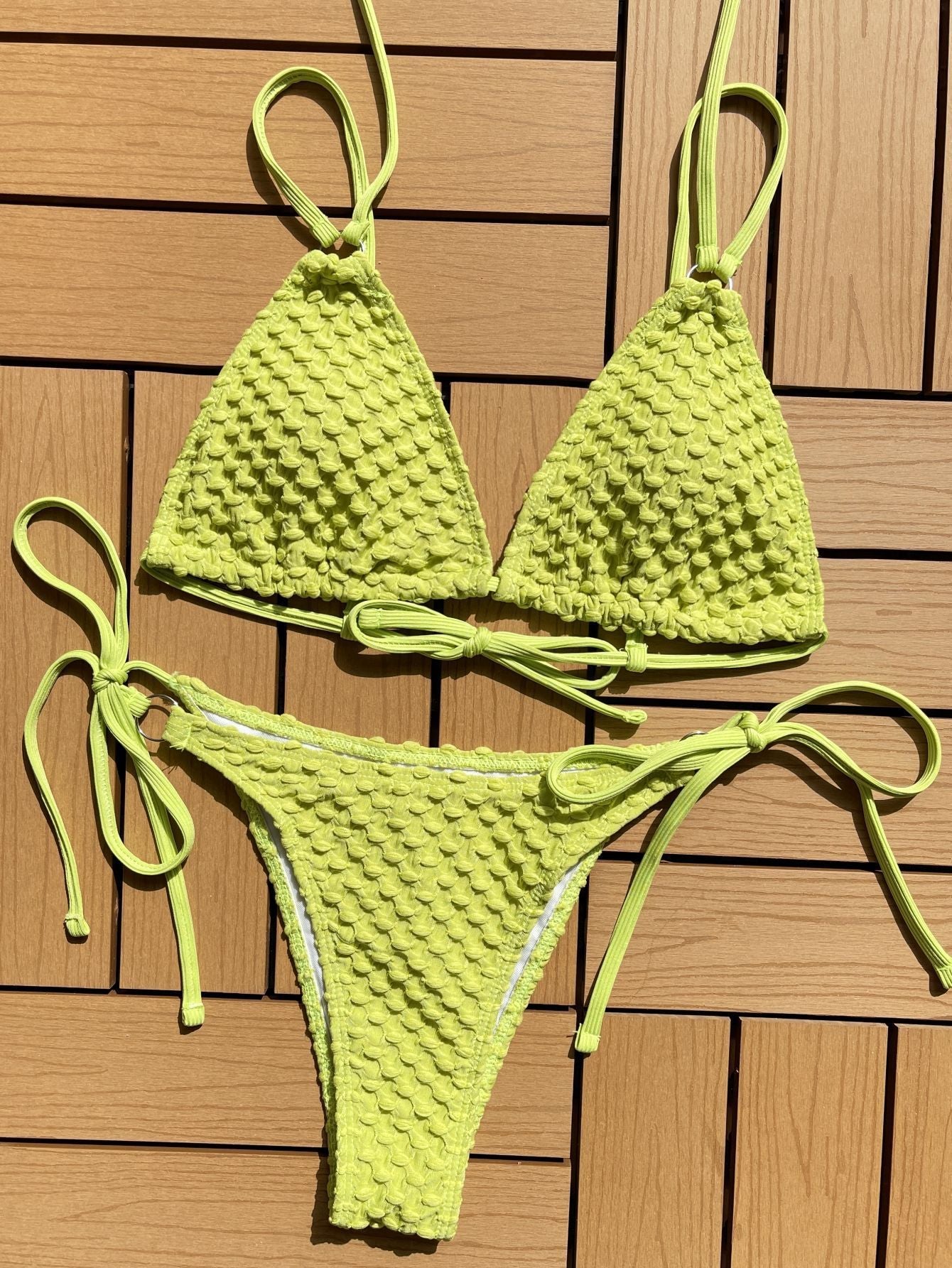 Dynamic Fission-Style Bikini Swimsuit for Active Beach Fashion