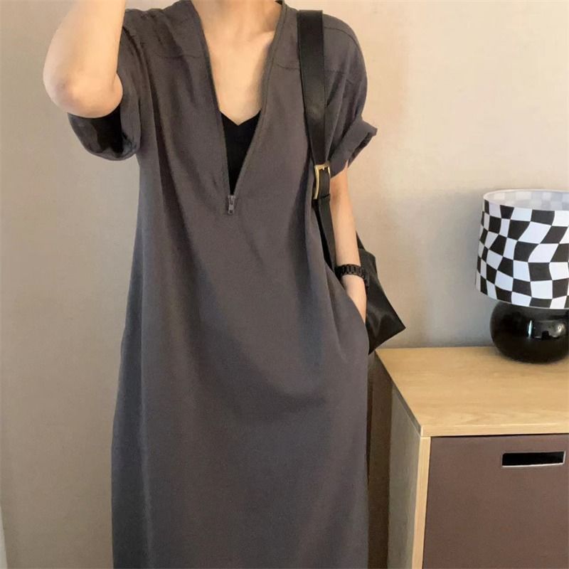 Gaun gaya hepburn retro premium dengan penutupan ritsleting