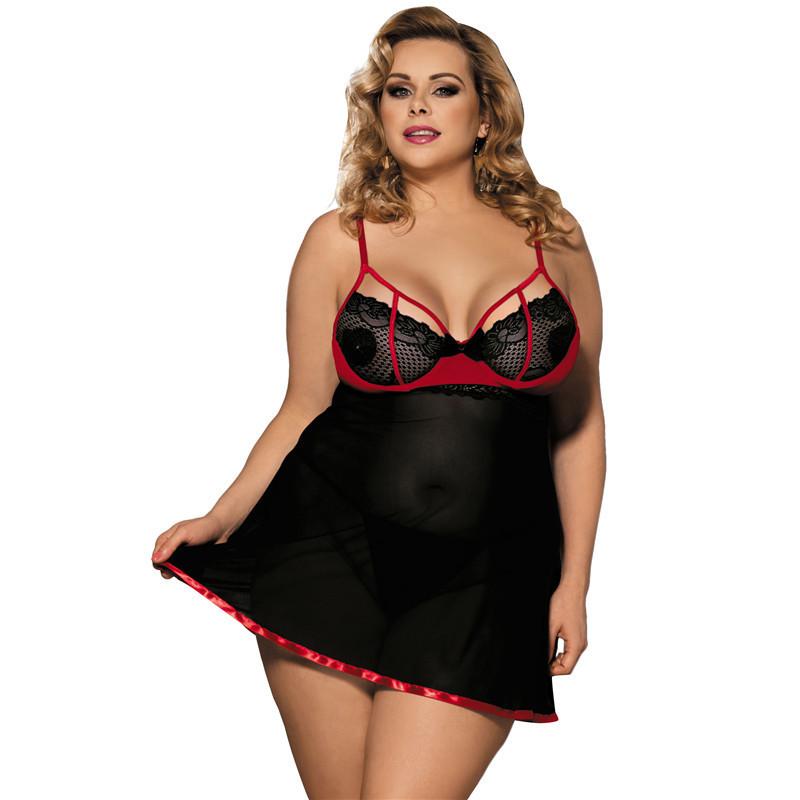 Mini-robe de taille rouge et noir de taille et noire