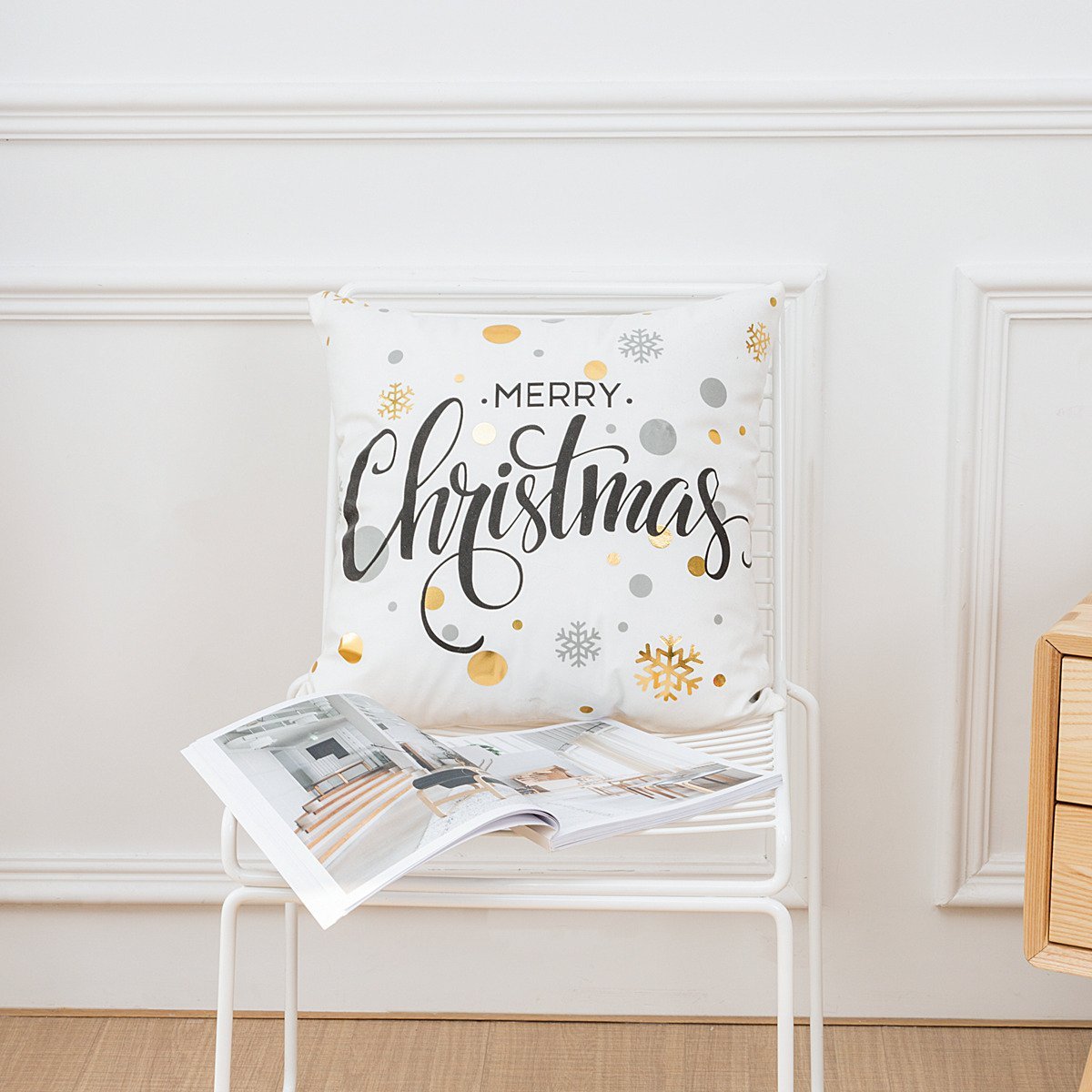 Christmas Cheer Printed Pillow Covers - Theone Apparel