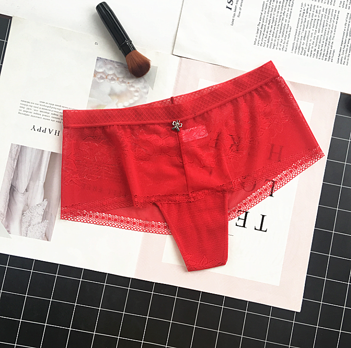 Calcinha semi -pura Ultra Soft com detalhamento de jóias
