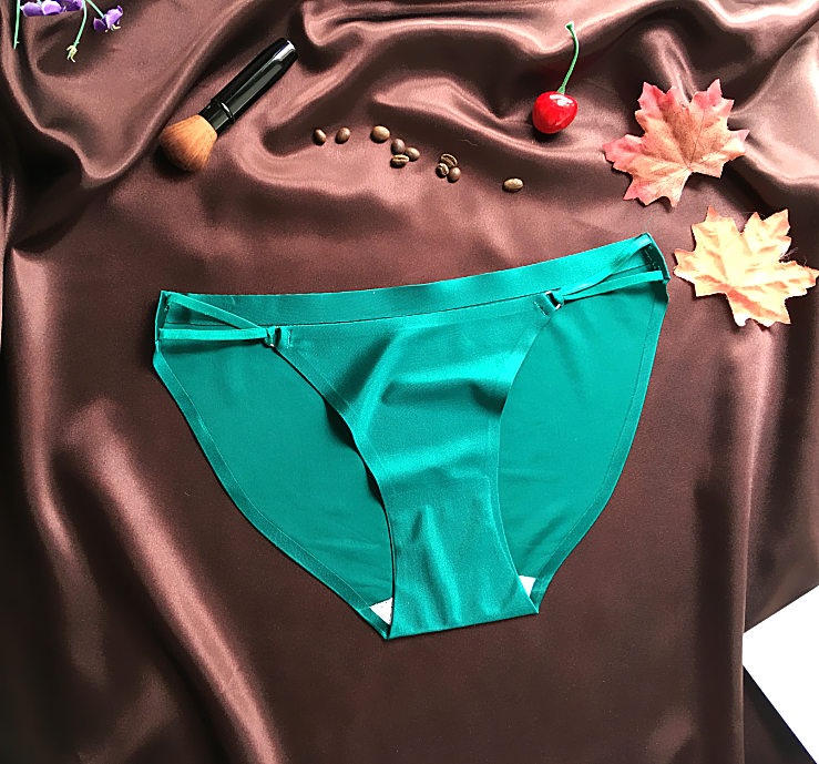 Culotte de couverture complète en douce et soie opaque