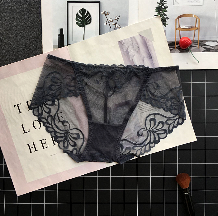 Kijk door kanten slipje met een lage taille ontwerp