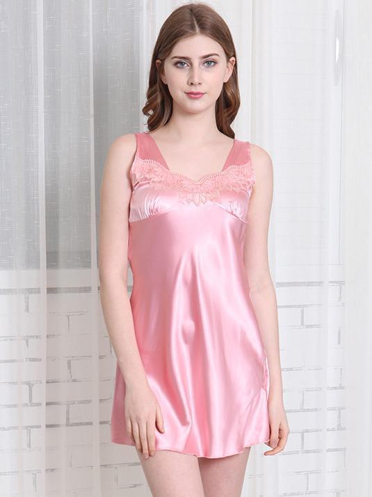 Robe nuiseuse de chars en dentelle satinée