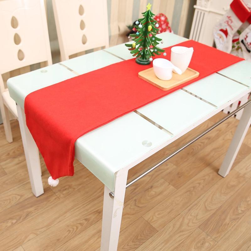 Longue nappe pour les fêtes de Noël