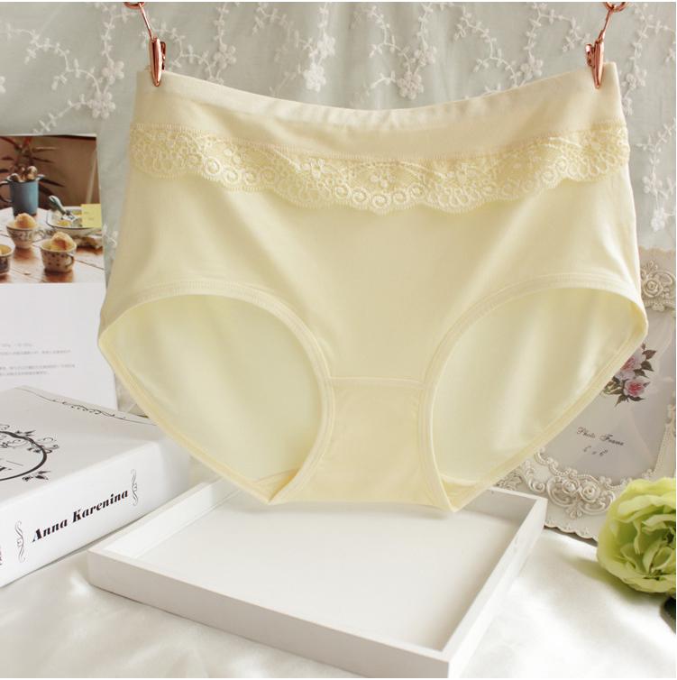 Panty de haute hauteur à volants en dentelle